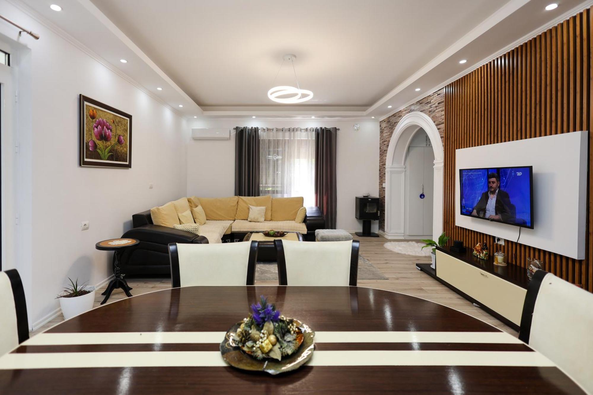 Villa Lejzo - Swimming Pool Берат Екстер'єр фото