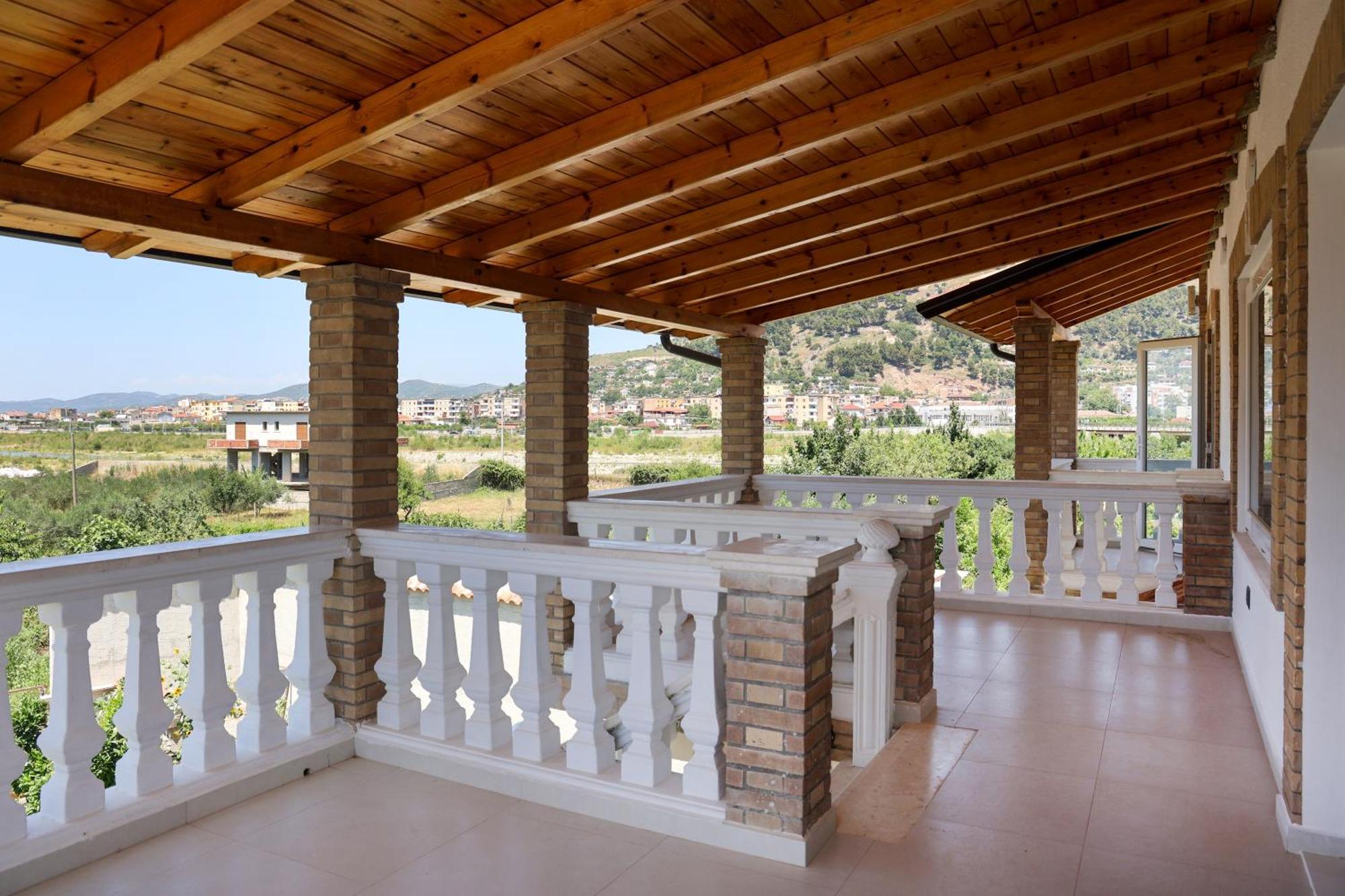 Villa Lejzo - Swimming Pool Берат Екстер'єр фото