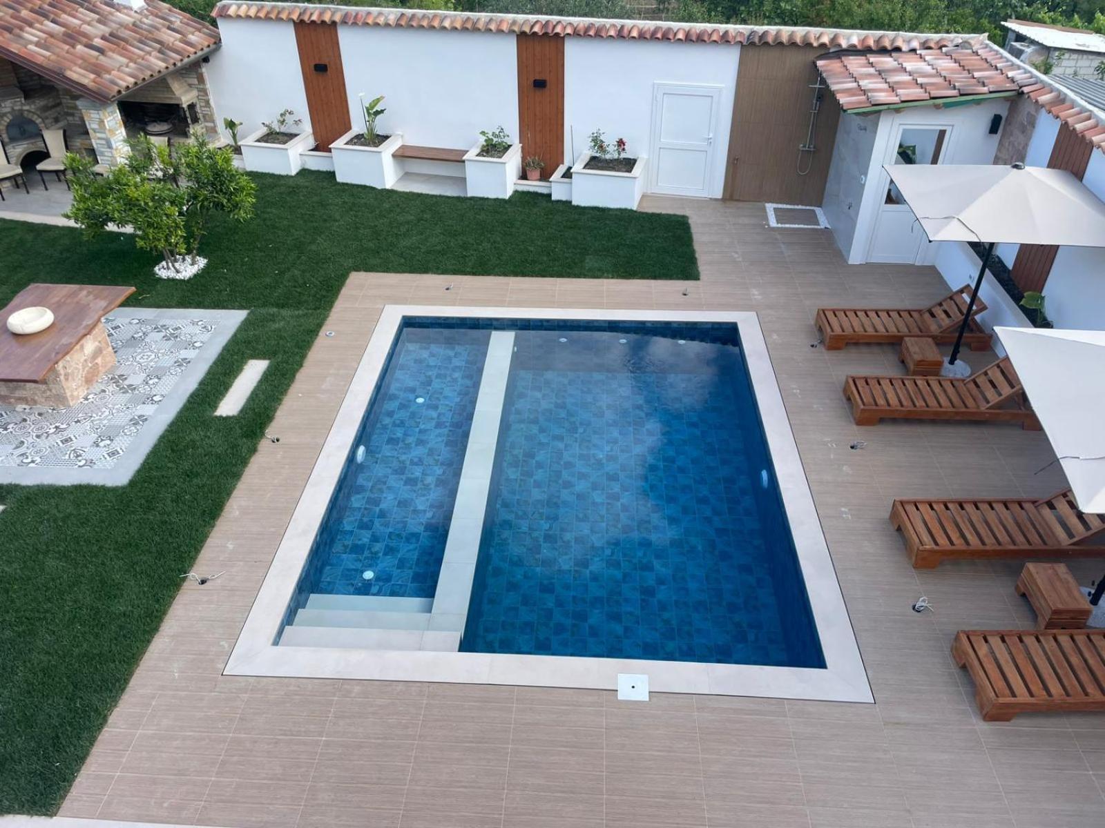 Villa Lejzo - Swimming Pool Берат Екстер'єр фото